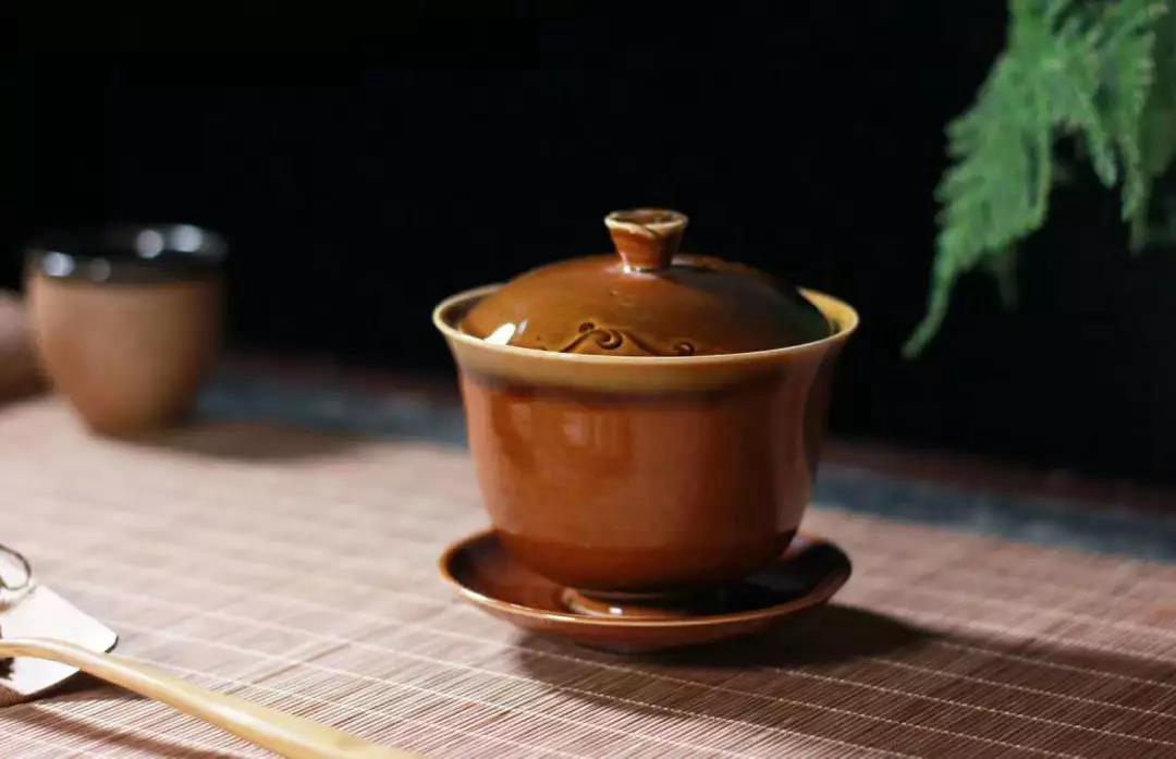 粗瓷茶具-大宋定窑白胎酱釉盖碗
